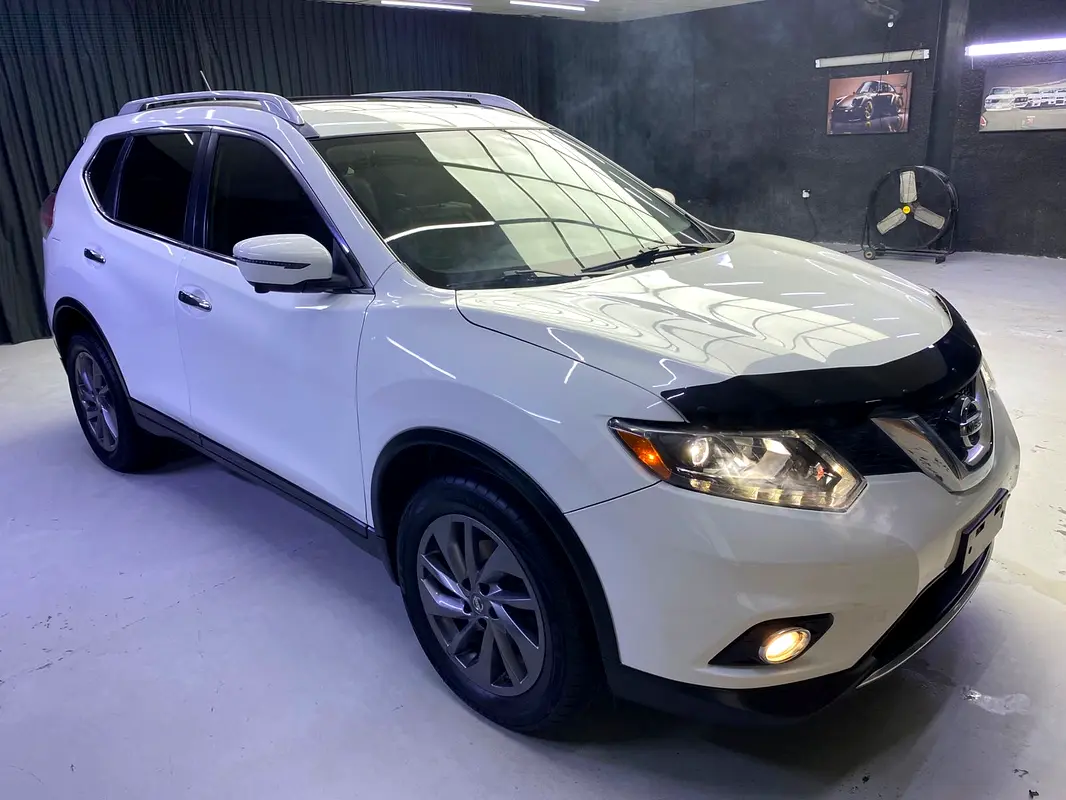 Nissan Rogue 2016 — photo 1 of 8