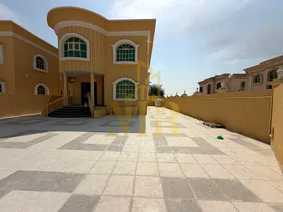 فيلا بسعر شامل الكهرباء ولماء والمكيفات جاهزة للسكن في أرقى مناطق عجمان تملك حر للبيع: فيلا فاخرة من طابقين ف عجمان موقع استراتيجي بالقرب من شارع الشي