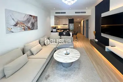 Bright | Spacious | 12 Cheques