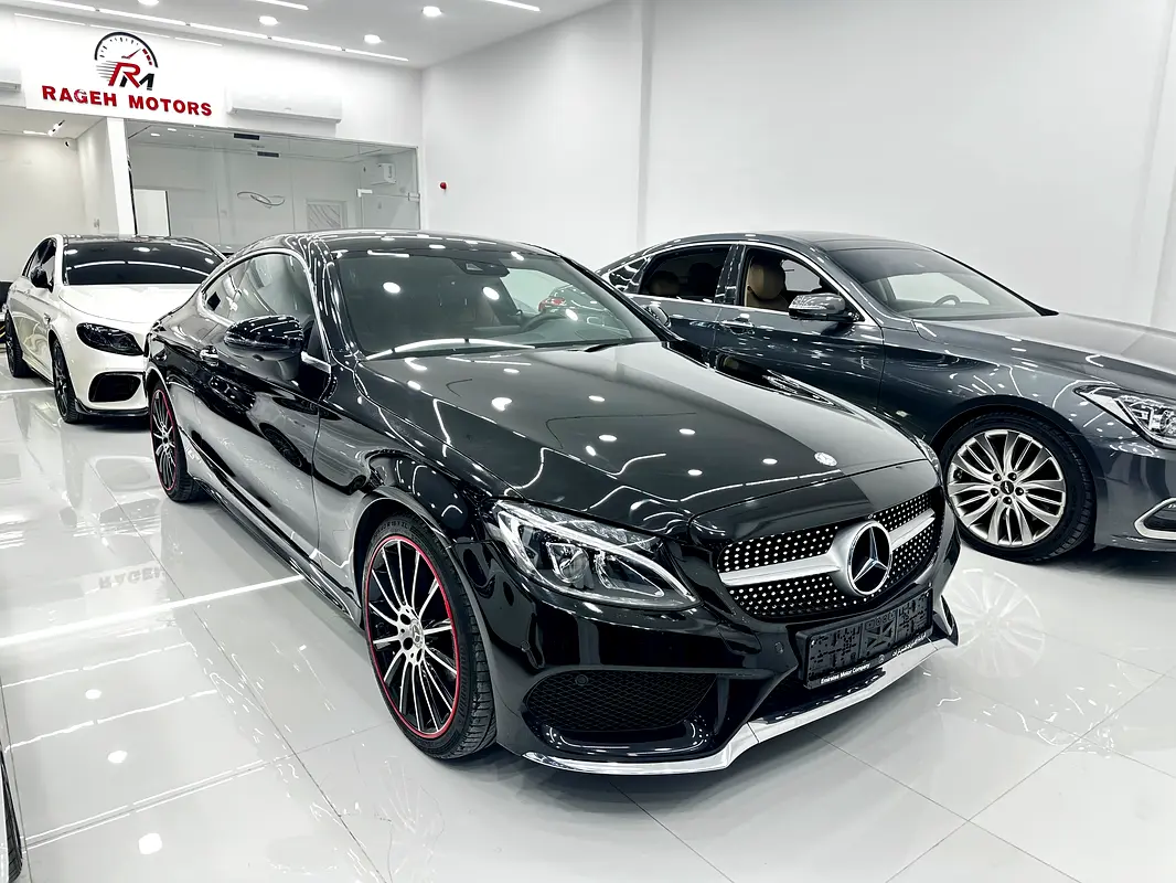 Mercedes-Benz C-Class 2018 — photo 1 of 20