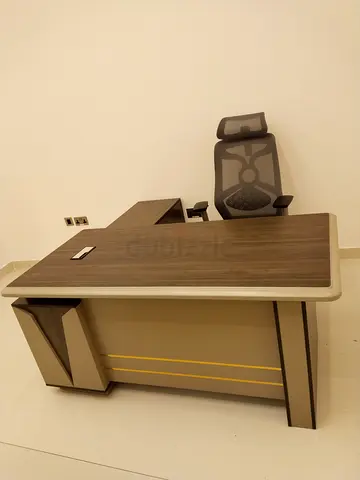 Modern Office Desk with Ergonomic Chair