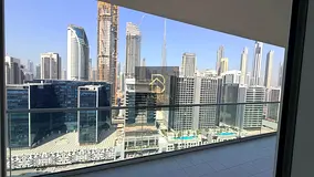 Spacious Apartment in Vera Tower | Burj Khalifa View | Modern Amenities”