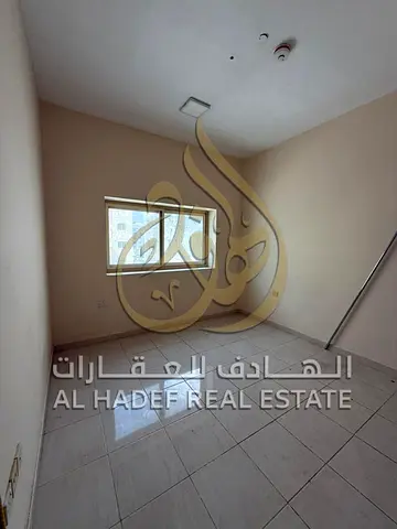 فرصة ذهبية تجمع بين السعر الاقتصادي والموقع الحيوي في قلب النباعه غرفة وصالة بتوزيع مريح ونظافة تامة