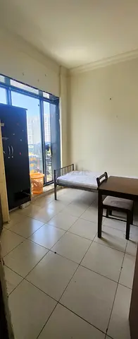 PARTITION ROOM AVAILAVBLE FOR ASIAN COUPLE OR SINGLE/ MALE OR FEMALE