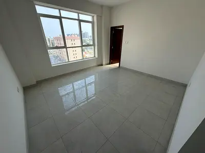 🏡 للإيجار السنوي في عجمان – أكبر المساحات وإطلالة بحرية رائعة  📍 الموقع: كورنيش عجمان مباشرة بجوار أبراج الكورنيش  ✨ تفاصيل الشقة: • غرفتين وصالة بم