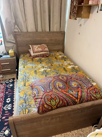 2 Twin size homebox bed frame with mattress