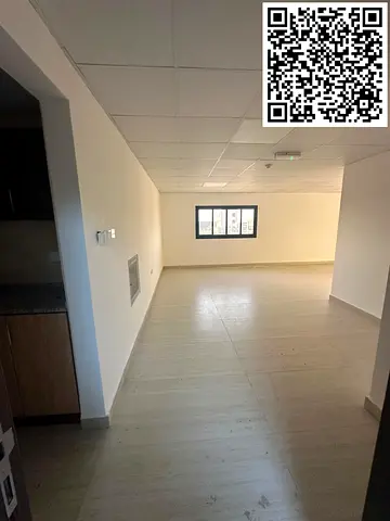 🏢 مكتب إداري للإيجار – الباهية، عجمان (أول ساكن)