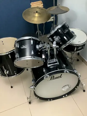 Pearl Acoustic Drum Set for Sale