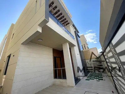 فيلا موقع مميز منطقه  الباهيه علي شارع الشيخ محمد بن زايد