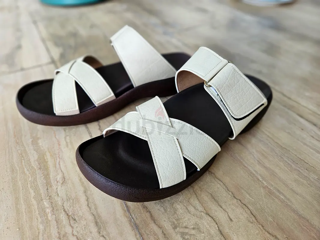 REGETTA Mens Japanese Sandals (size 44) | dubizzle Dubai display picture 1