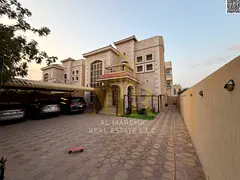 Villa for sale in Al Rawdah, on a street and alley, with electricity, water, and air conditioning. S