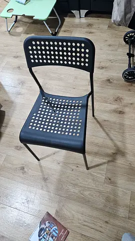 14 IKEA CHAIRS IN EXCELLENT CONDITION (Like New), Less used