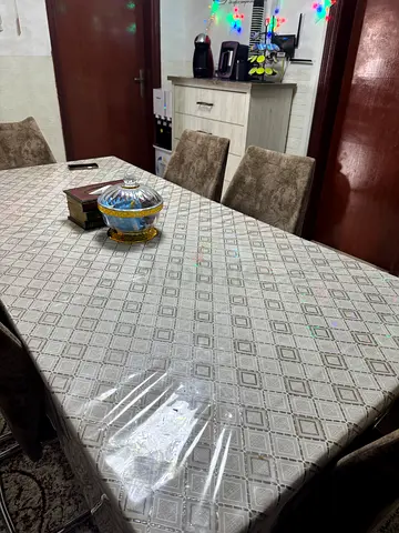 طقم سفرة طاولة وسته كراسي وطاولة كوفي وطاولة اغراض للسفرة