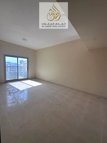 الايجارسنوي في عجمان منطقة النعيميه 1شارع الاتحاد اسواق الامارات البنايه عائلات شقه غرفتين وصاله مع بلكونه تكيف مركزي 2 حمام مساحات كبيره مطبخ منفصل