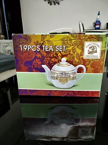 Tea set white and gold