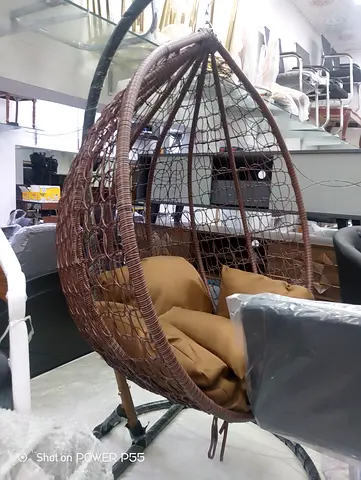 Stylish Hanging Egg Chair with Cushions
