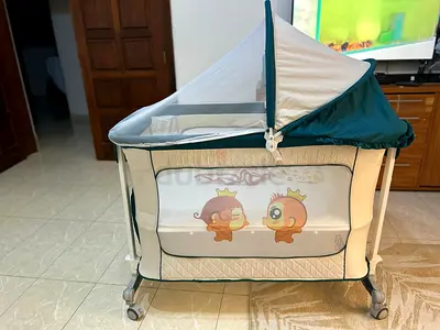 Baby crib