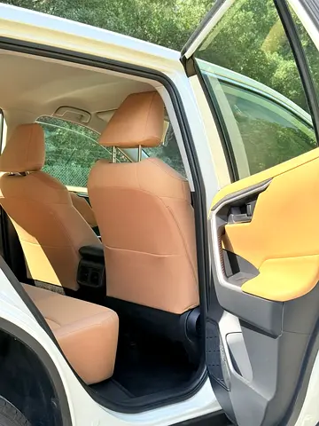 صورة 10 لـ 2021 Toyota RAV 4