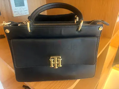 Tommy Hilfiger Black Handbag, with strap