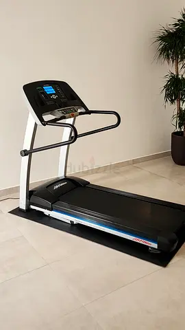 Life Fitness F1 Smart Folding Treadmill