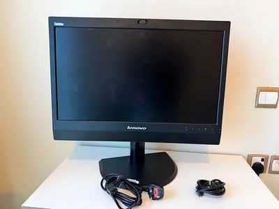 Lenovo LT2323z Monitor with Cables