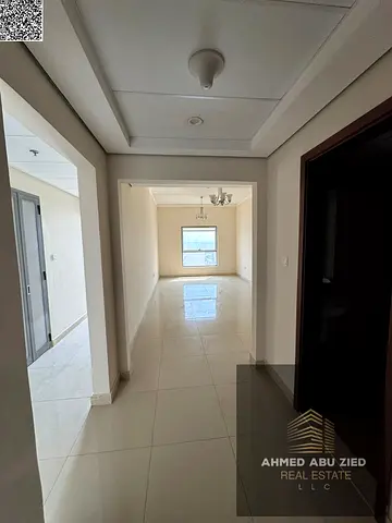 اكبر واجمل ثلاث غرف وصاله للإيجار السنوي - غرفه غسيل - غرفه تخزين - 3 غرف نوم ماستر - 5 حمام - خزائن حائط - تشطيب سوبر ديلوكس - قريب لدبي والشارقه