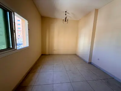 One bedroom, living room, two bathrooms, spacious living room, balcony, central air conditioning, central gas, open view, luxurious decor.