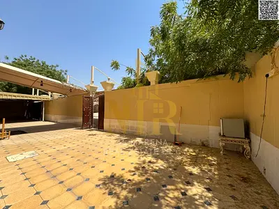 فيلا شارع وسكة  خلف المسجد بسعر شامل كهرباء ومياه ومكيفات على الشارع الرئيسي جاهزة للسكن في أرقي مناطق عجمان تملك حر لجميع الجنسيات بدون دفعة مقدمة.