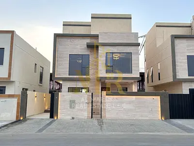 Villa de luxe avec piscine à vendre dans le quartier Al Yasmin d'Ajman. Frais d'enregistrement et climatisation centrale inclus.
