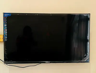 8 months used videocon 43 in tv for sale in rashidiya dubai