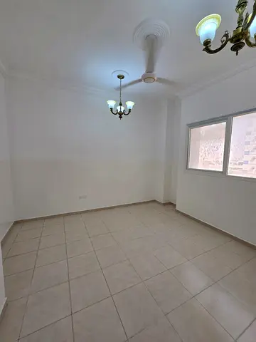 غرفتين وصاله / مساحة كبيرة / سعر ممتاز جدا / منطقه حيوية