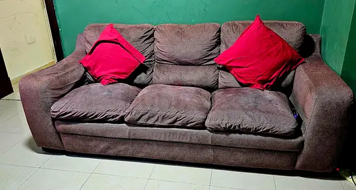 3 SEATER SOFA FOR SALE..!!!