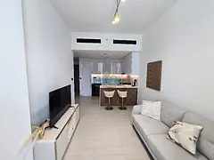 1BHK | FURNISHED | NEAR CIRCLE MALL | READY TO MOVE