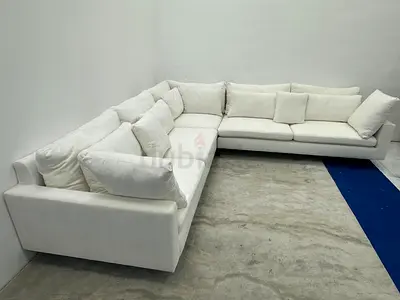 Looks like new condition west elm corner lshape sofa
