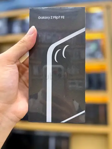 Samsung Galaxy Z Flip 7 FE Brand new box