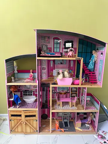 Barbie Dreamhouse Dollhouse