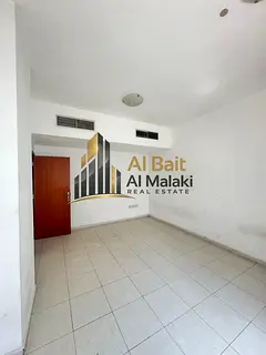 Apartment for rent in Al Majaz, 3 bedrooms and a living room with free parking, 43,000
