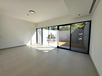 2br 3 washroom townhouse Robinia masaar 115k 1950sqft