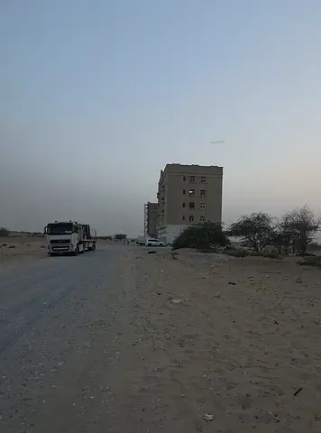 للبيع قطعه ارض تجاري بإمارة الشارقة بمنطقة الرويضات ضاحية الرويضات