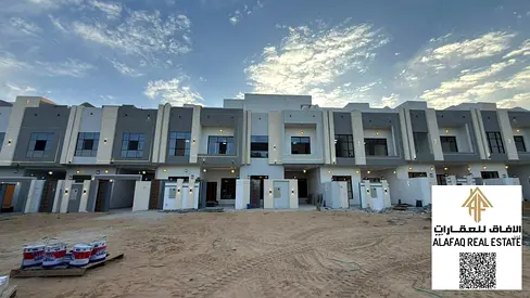 Townhouse Villas for Sale with Modern Design in Prime Locations, Ready in Less Than One Month, 4 Bedrooms, Competitive Prices, Free Registration Fees