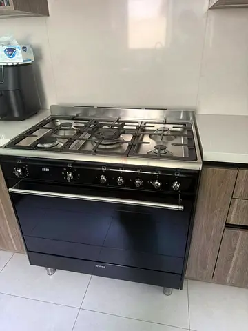 Smeg latest version top gass oven electric cooking range