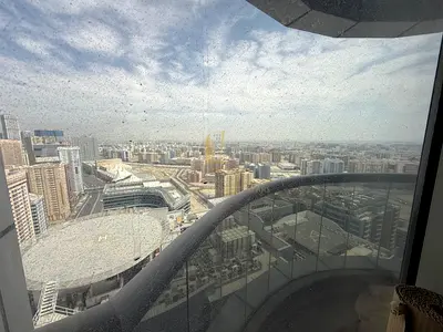 🏡 فرصة مميزة للبيع – شقة غرفتين وصالة في برج صحارى 4