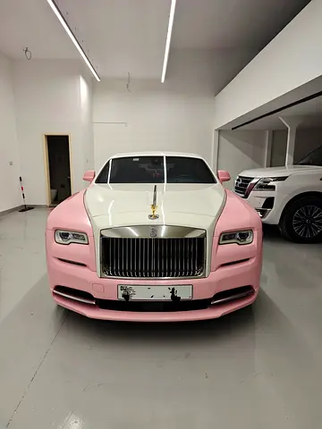 Rolls-Royce Wraith, GCC Spec with 4 buttons, Lady driven car super clean and neat.