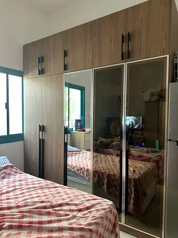 Stylish Wardrobe with Mirrored Doors