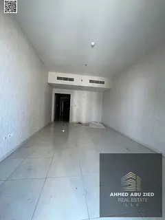 Stylish and beautiful apartment with 2 master bedrooms, spacious living room, equipped kitchen, 3 ba