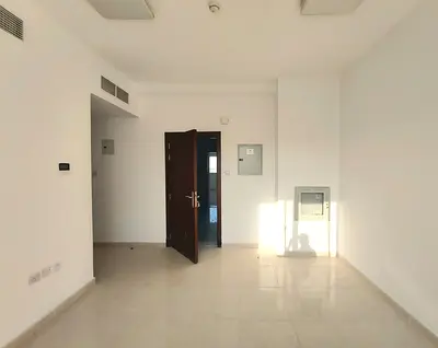 1BHK APARTMENT BRAND NEW  FIRST SHAFTING CLOSE SCHOOL AERA