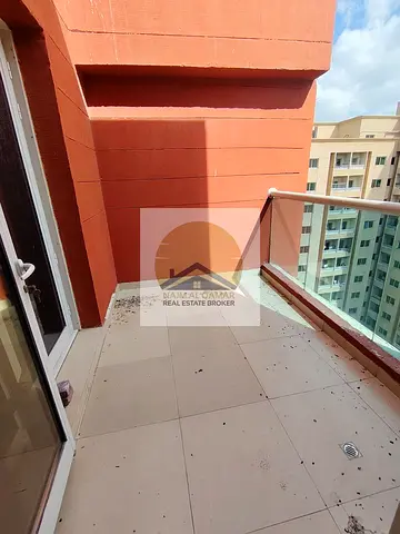 3 Bhk close to pound park nice clean building 80k