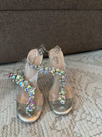 Beautiful Shimmery Heels with Rhinestones