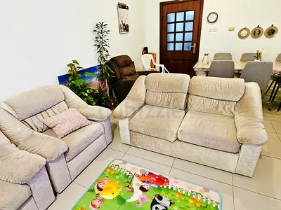 3+2+1 sofa set and single seat recliner