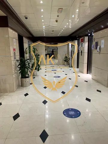 CHILLER FREE OFFICE NEXT TO METRO WITH 2 CAR PARKING